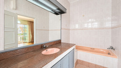 MARLENE AVENUE (D19), Terrace #594049041